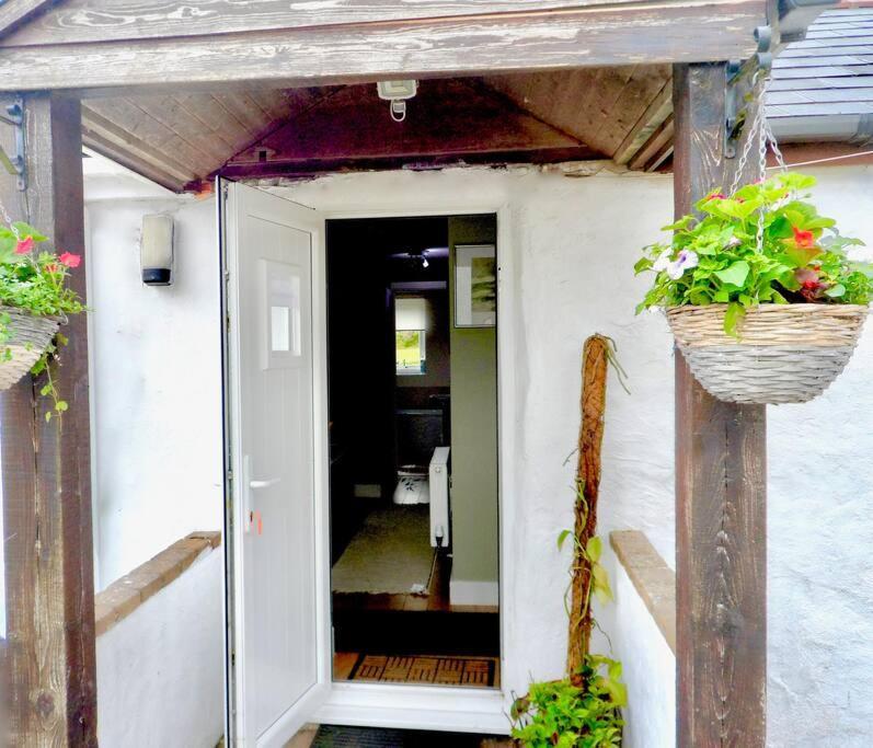 Stunning Annexe 1 Luxury Bedroom, Eating Area & Bathroom Only! Truro Exteriér fotografie