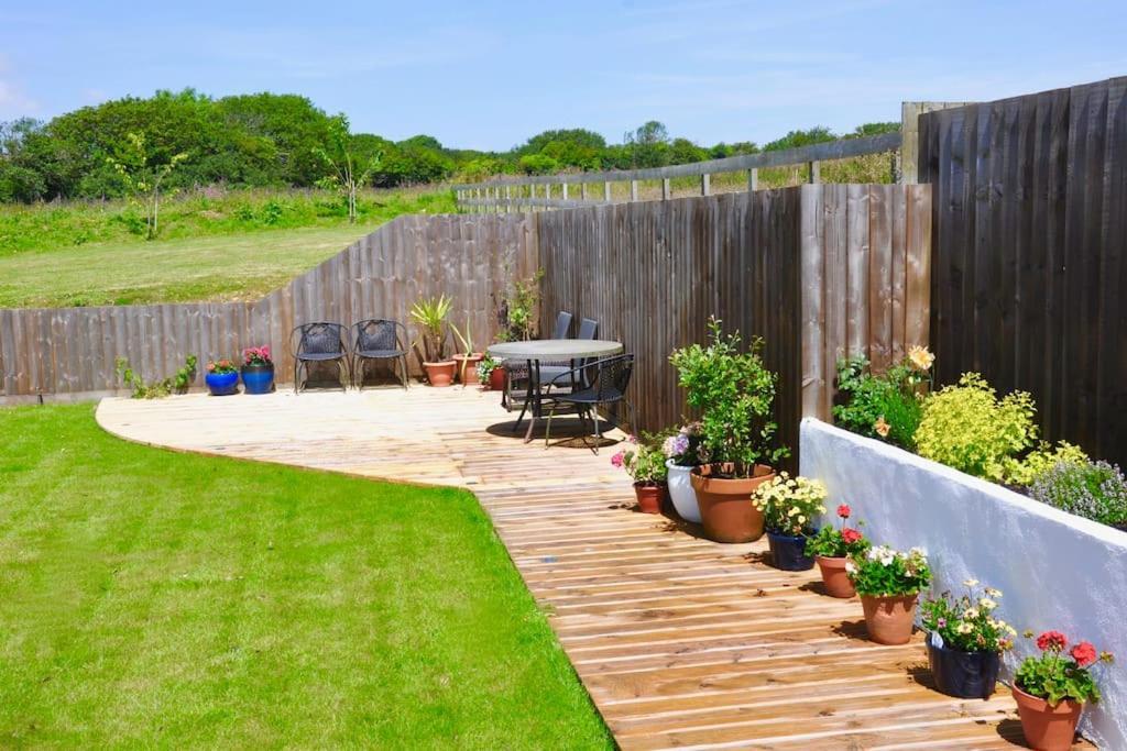 Stunning Annexe 1 Luxury Bedroom, Eating Area & Bathroom Only! Truro Exteriér fotografie