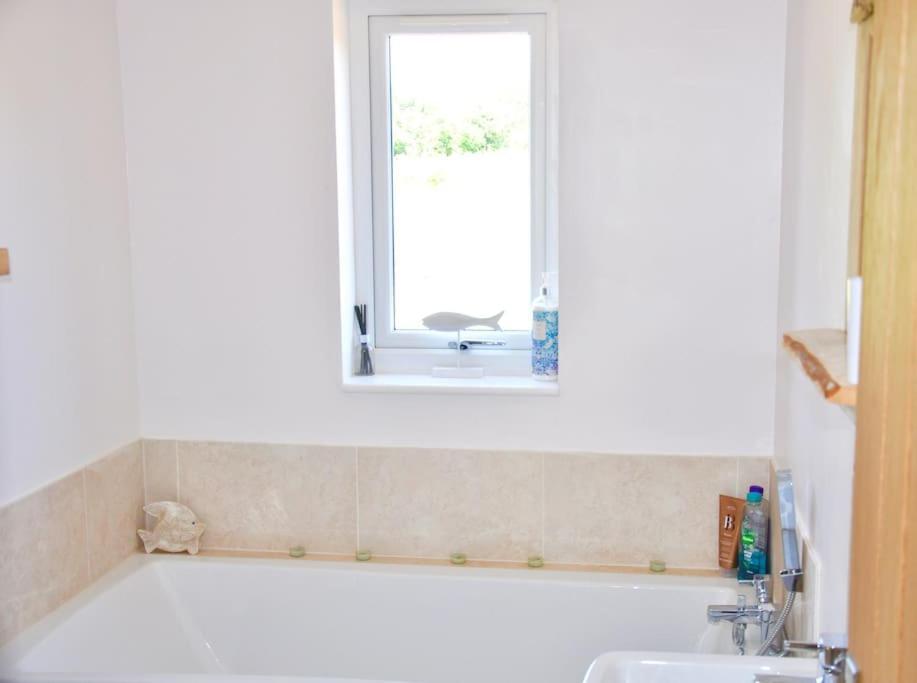Stunning Annexe 1 Luxury Bedroom, Eating Area & Bathroom Only! Truro Exteriér fotografie